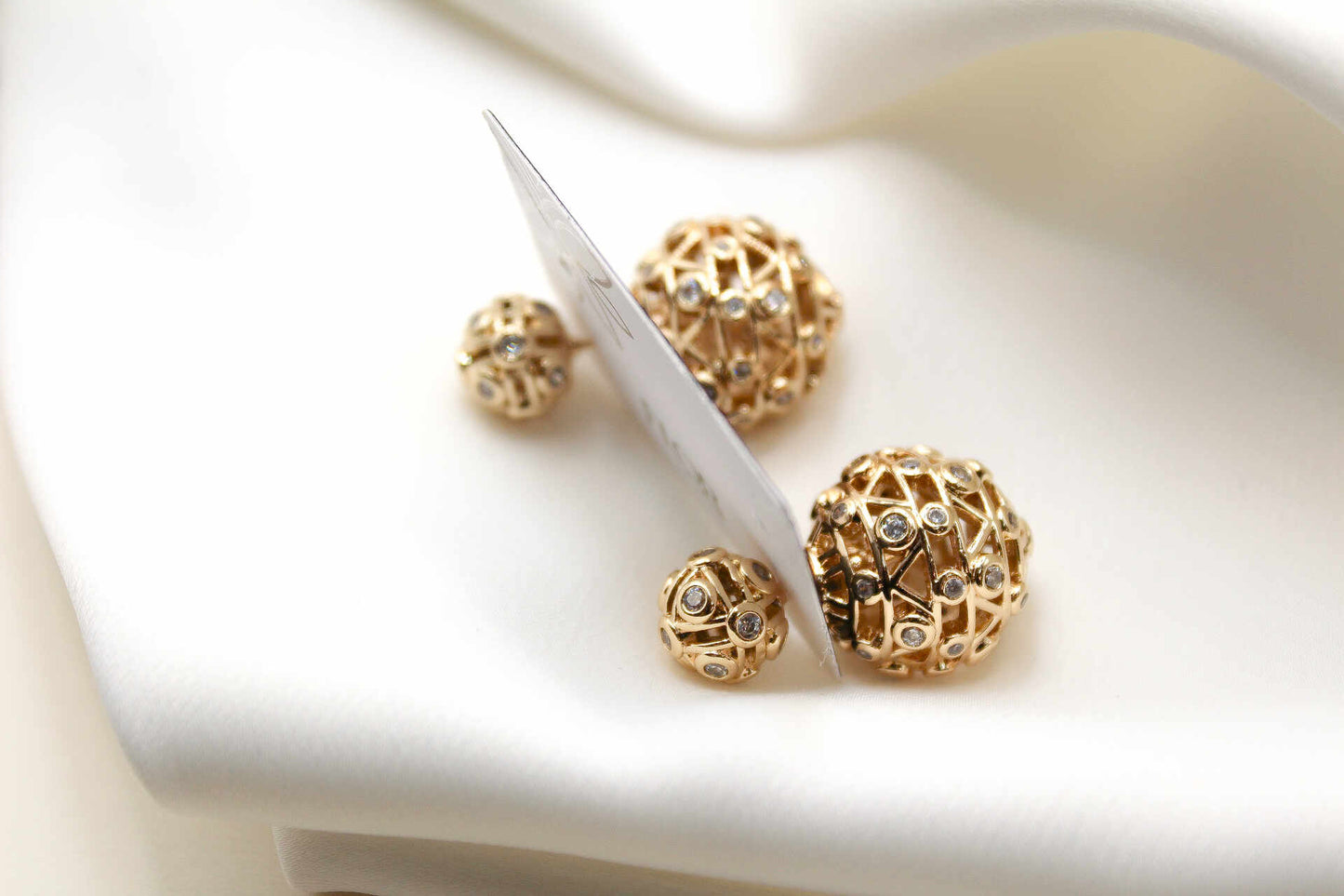 Brinco - Brinco modelo C dior