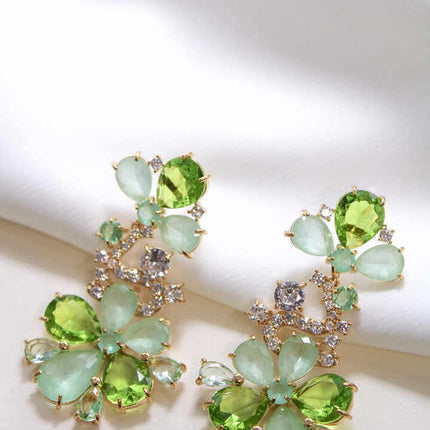 Brinco de Flores verde e cristal detalhe 
