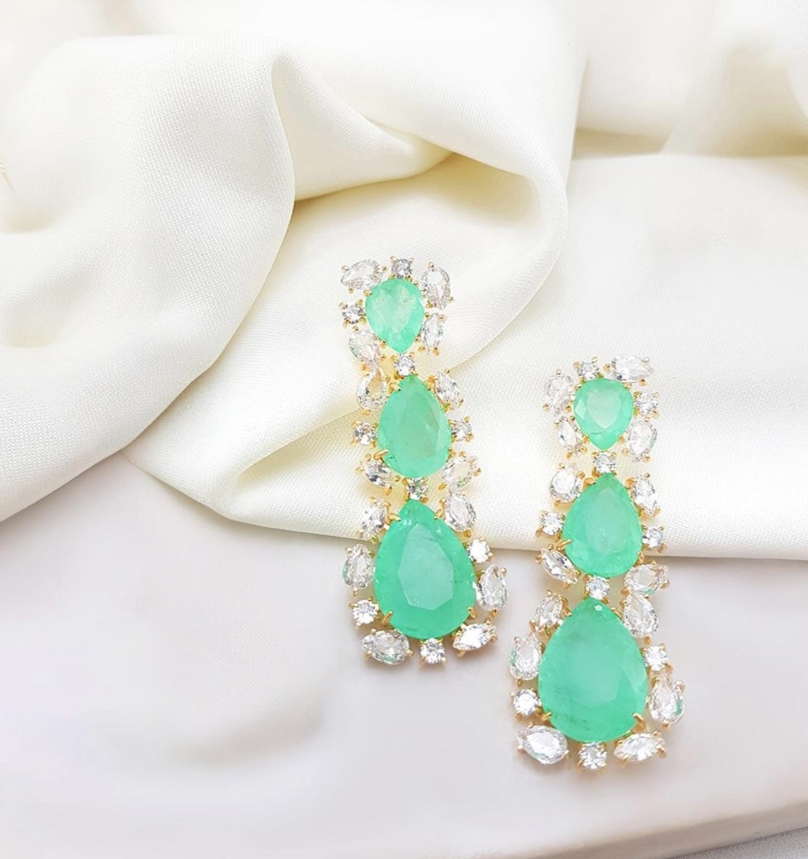 Brinco - Brinco de Pedra Turmalina verde com Zirconias