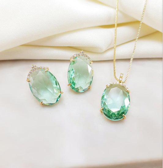 Conjunto - Conjunto colar e brinco em cristal verde com cravejado de zirconias