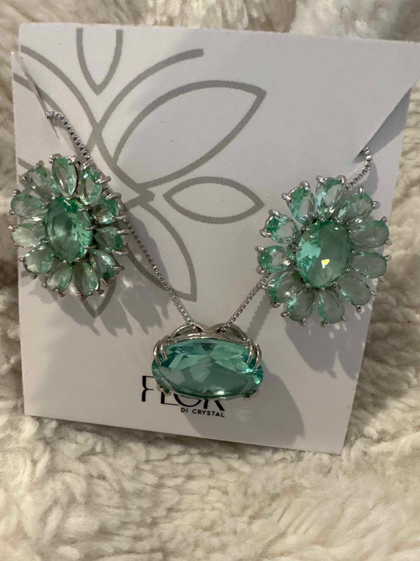 Conjunto - Conjunto colar e brinco Flor de cristal verde
