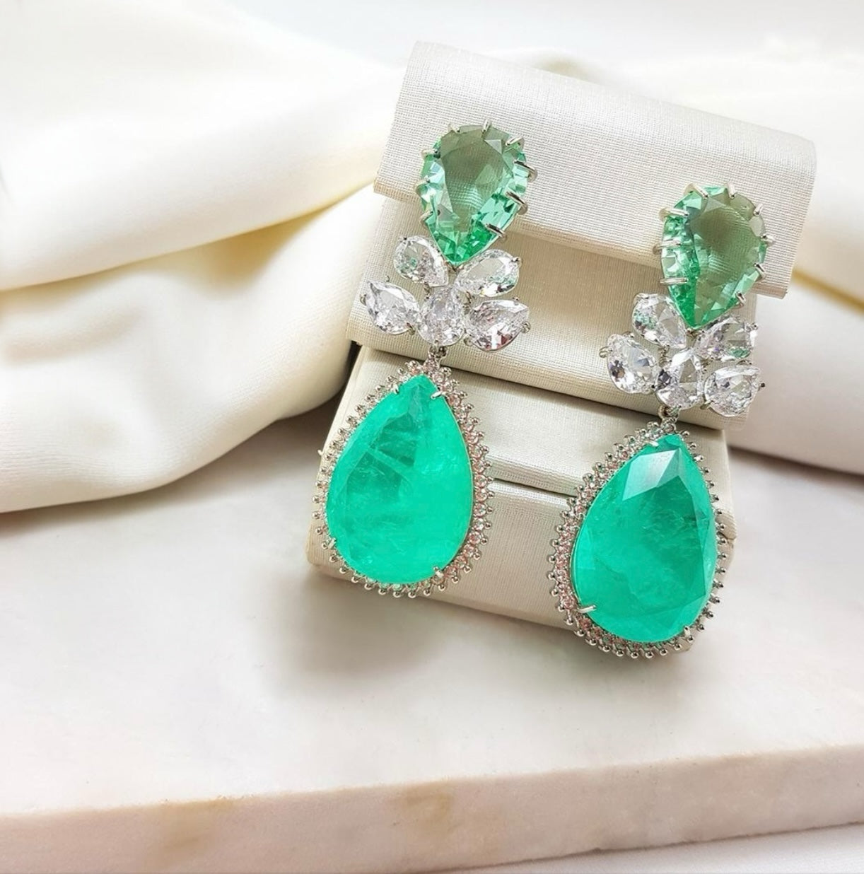 Brinco - Brinco verde com Zirconias