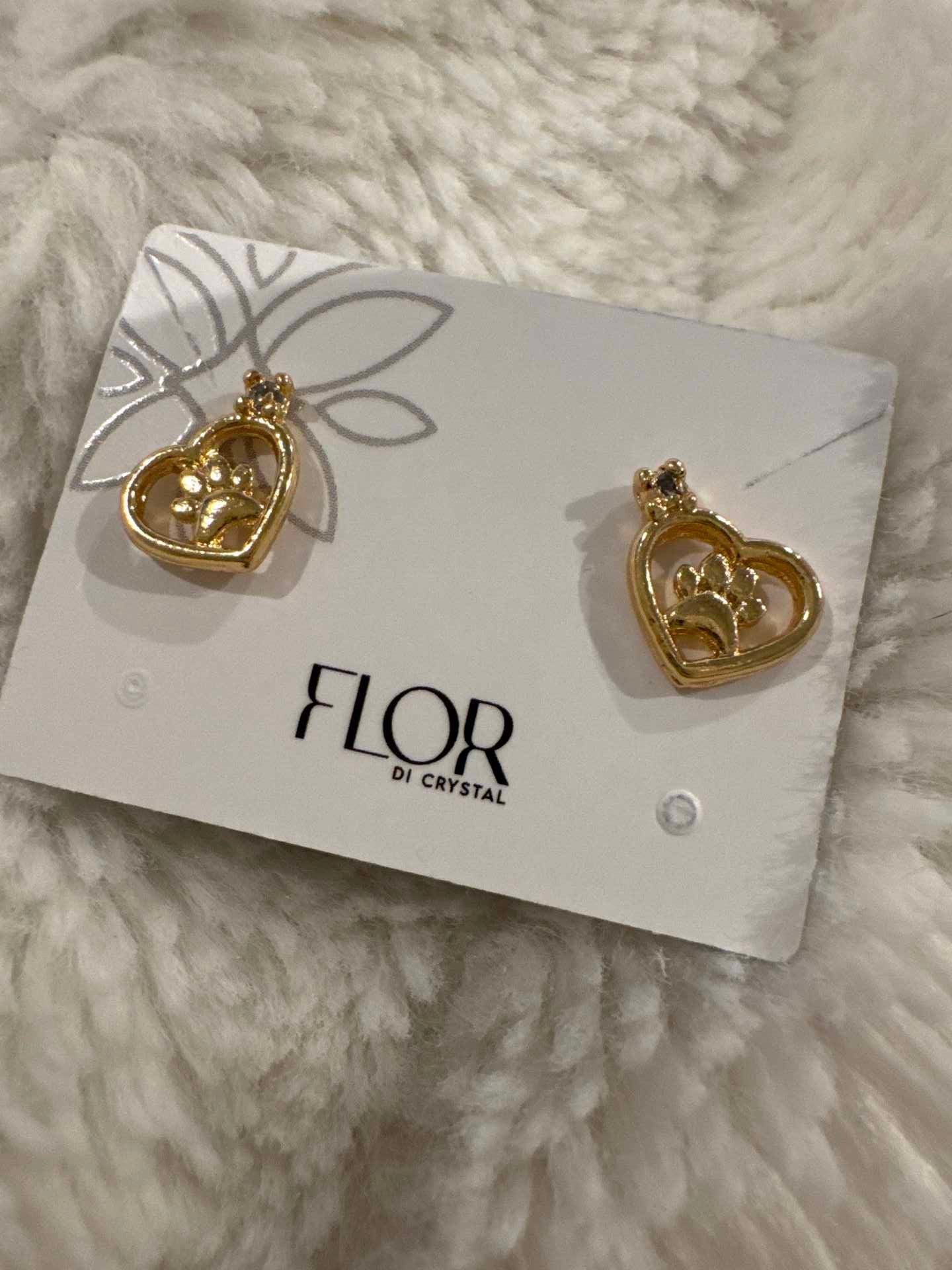 Brinco - Brinco de Coracao com Patinha de cachorro e ponto de luz