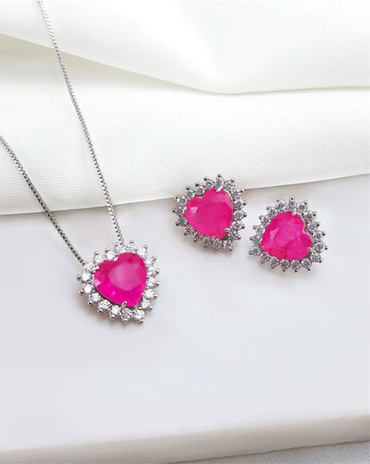 Conjunto de brinco de colar  de coracao fuchia