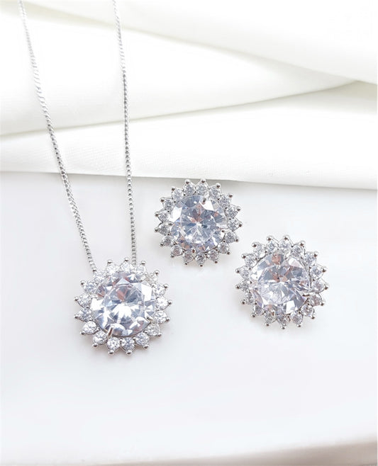 Conjunto de brinco de colar  de ponto de luz cravejado  cristal