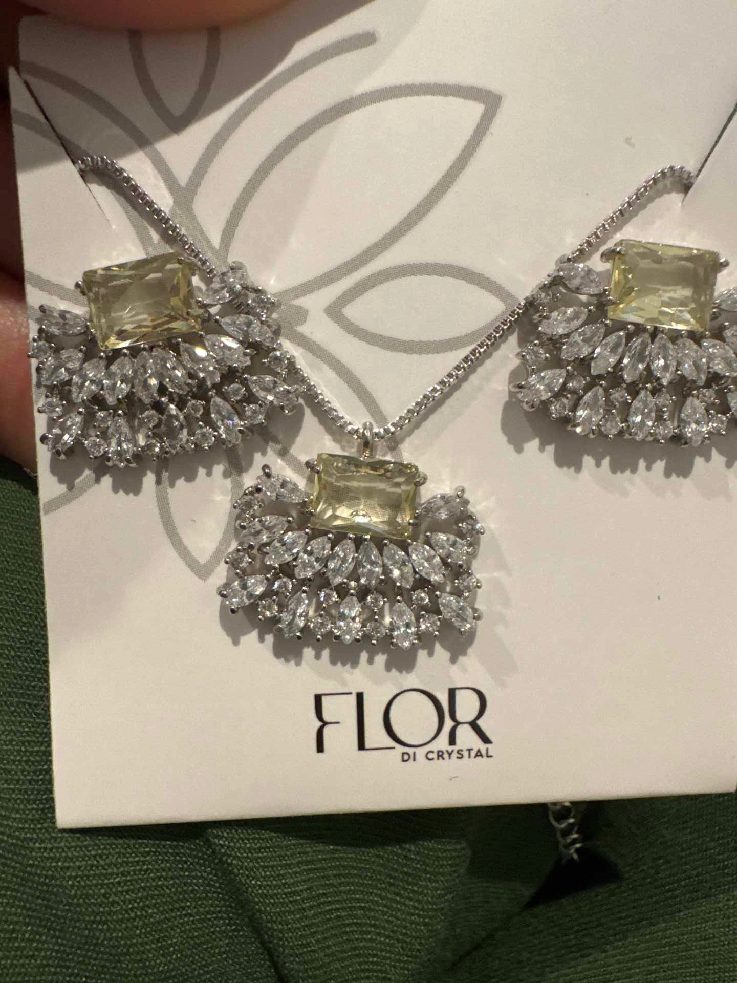 Conjunto - Conjunto de brinco de colar cravejado  cristal com citrino