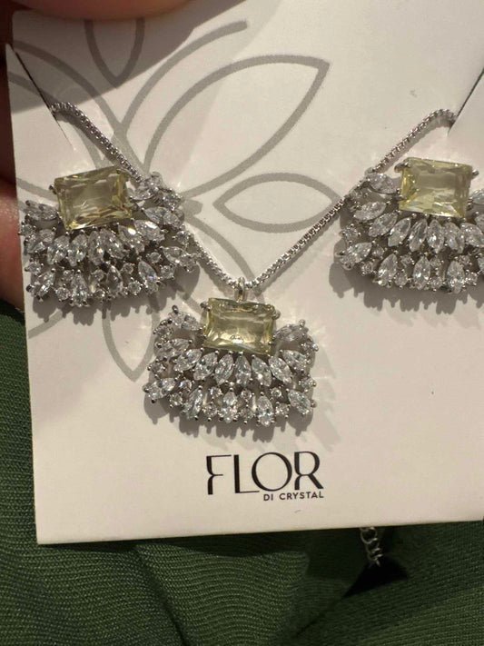 Conjunto - Conjunto de brinco de colar cravejado  cristal com citrino