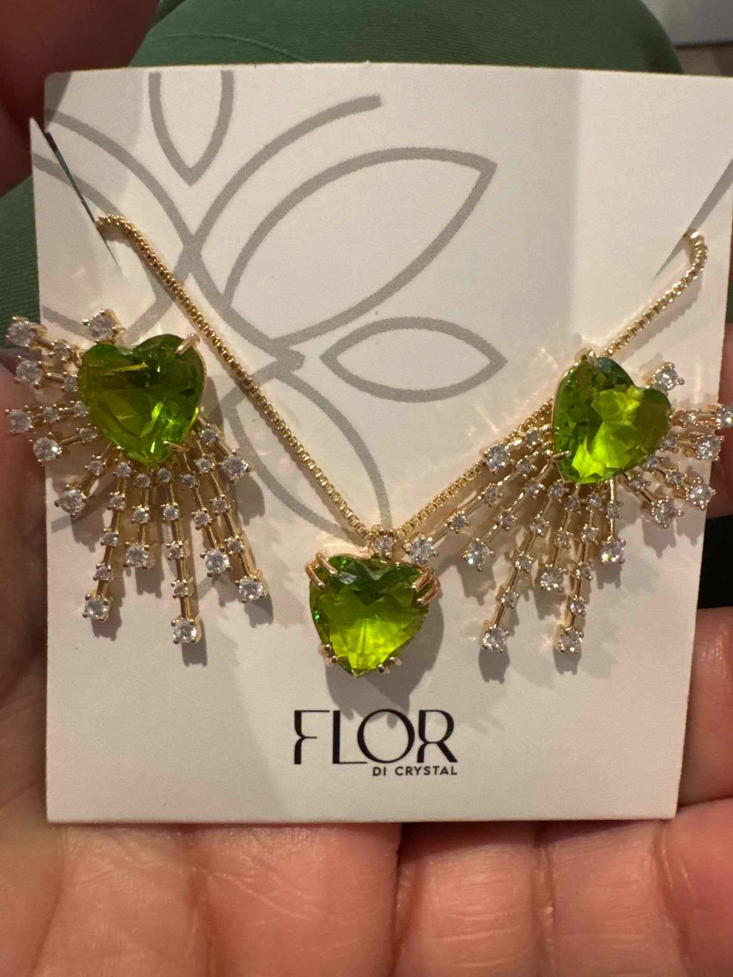 Conjunto - Conjunto colar e brinco Pedraria -Meia Flor em raios periodoto cravejada