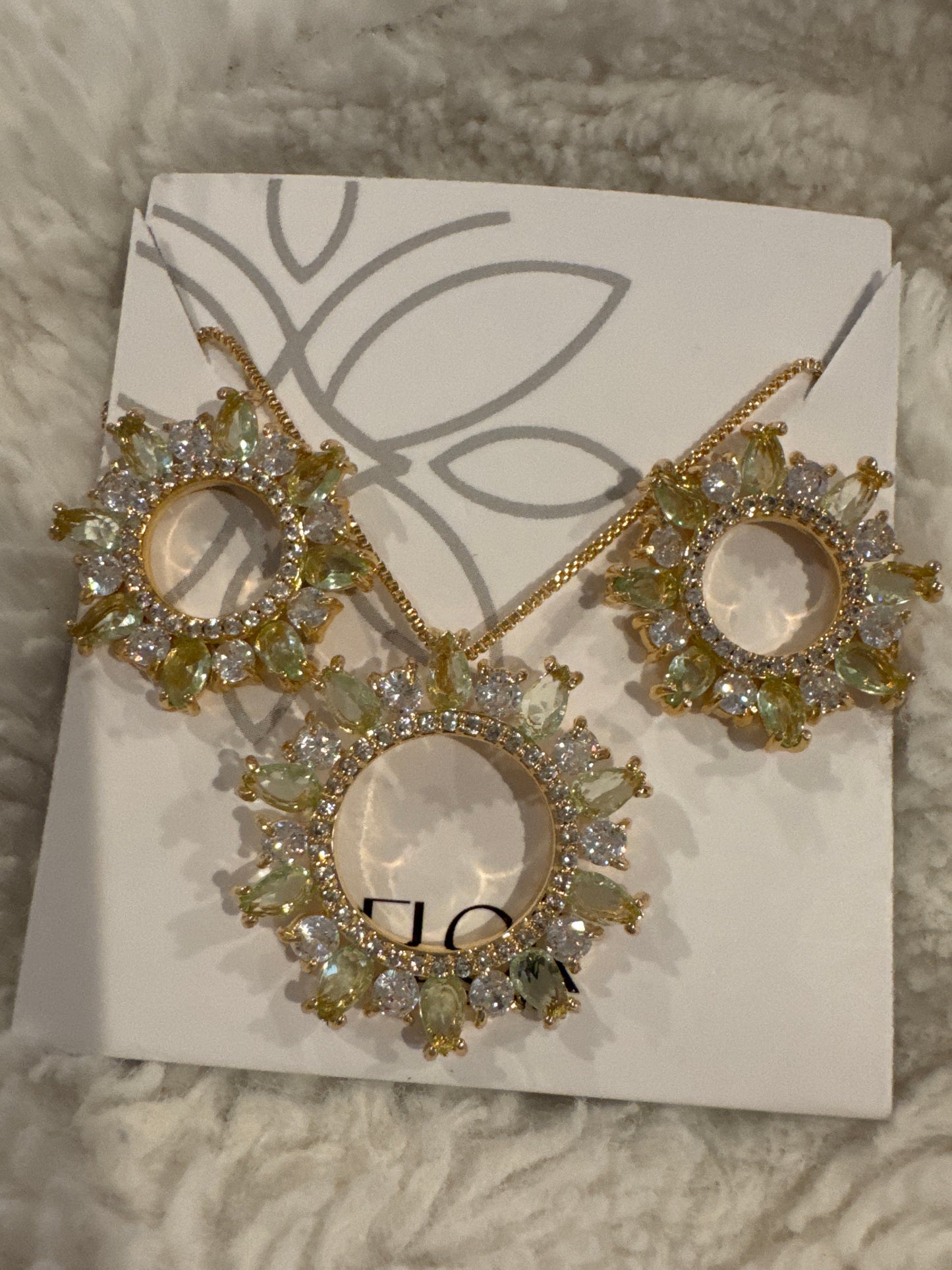 Conjunto - Conjunto colar e brinco Pedraria corculo citrino e periodoto