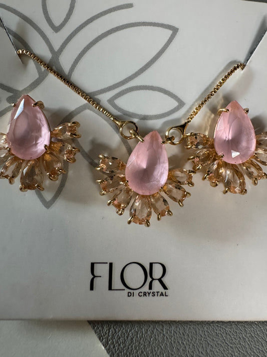 Conjunto - Conjunto de gota  com detalhes navete rosa