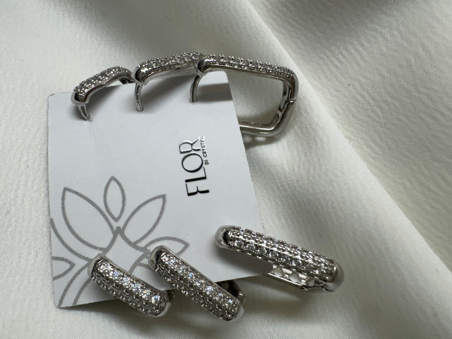 Brinco - Trio Argolas Cravejadas Luxo de quadrado- rodio