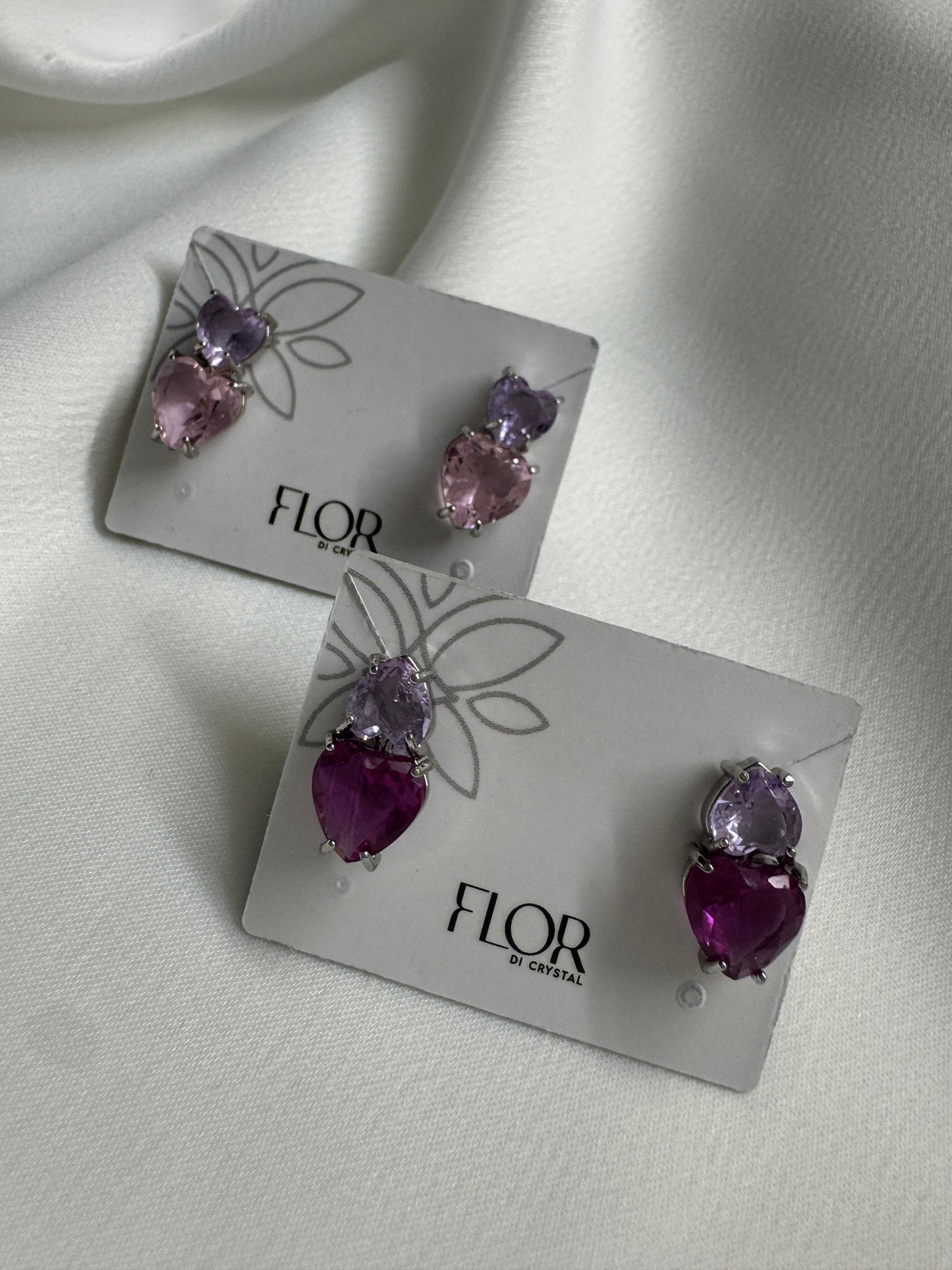 Brinco - Brinco ponto de duplo em coracao- Roxo e rosa