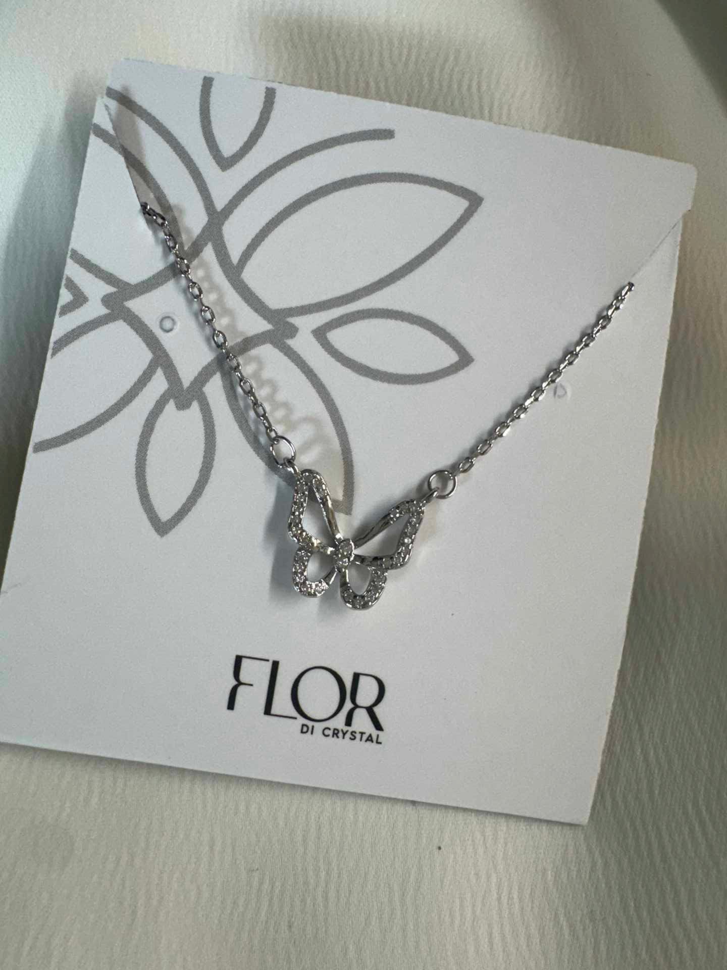 Colar - Chocker borboleta delicada Small