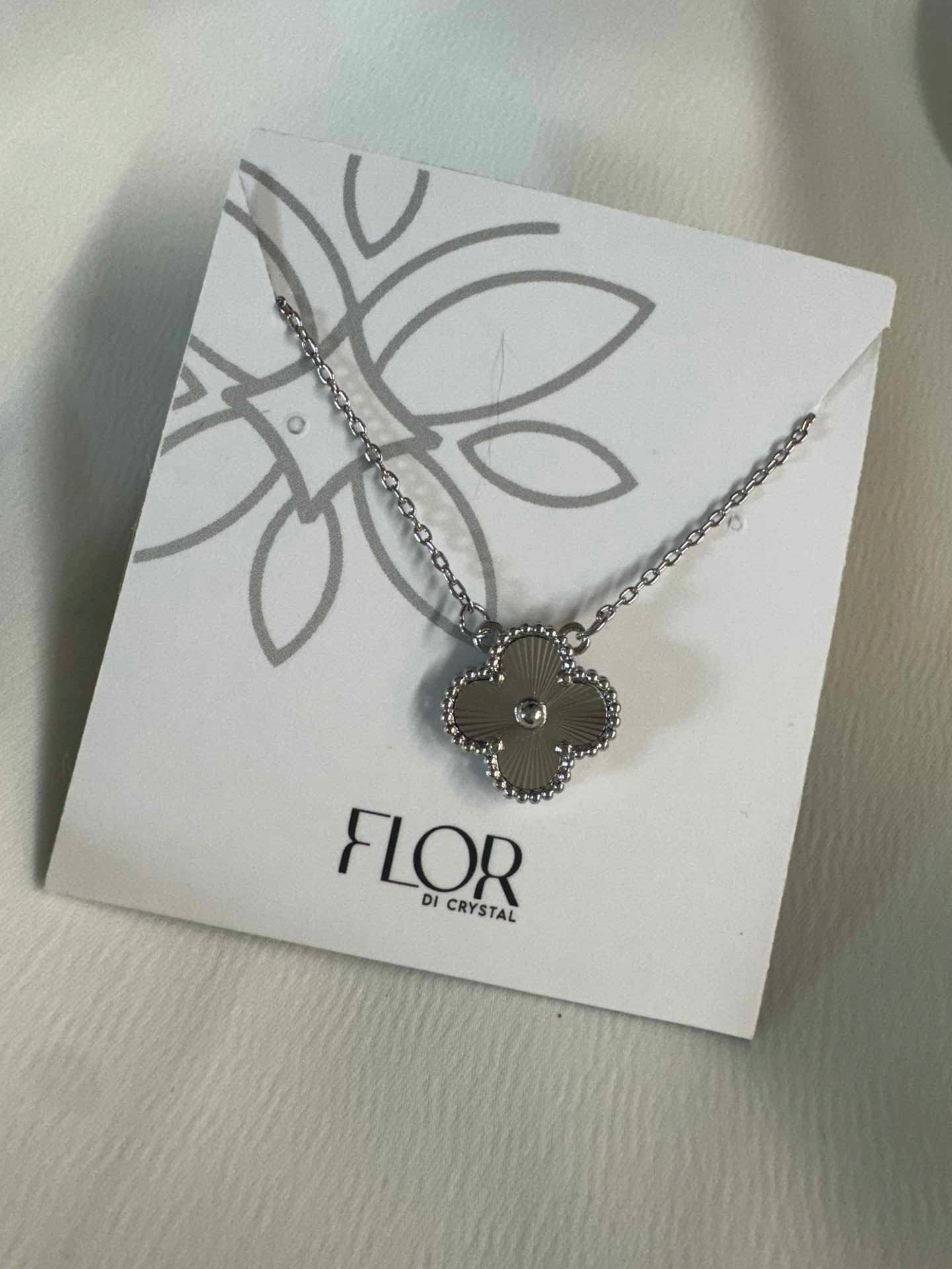 Colar - Colar trevo escovado pequeno -rodio