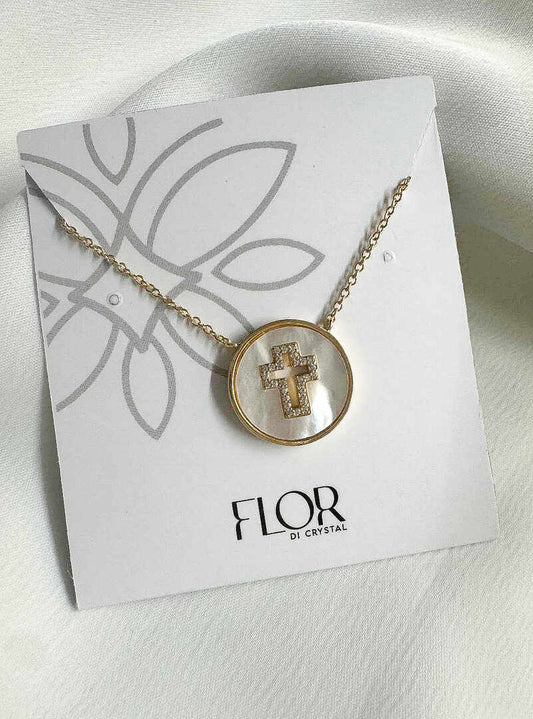 Colar - Cruz vasada crevajada em madreperola