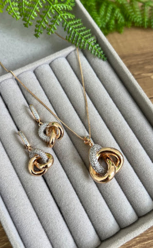 Conjunto - Conjunto Dois Banhos- Colar e brincos e anel -Torcidos