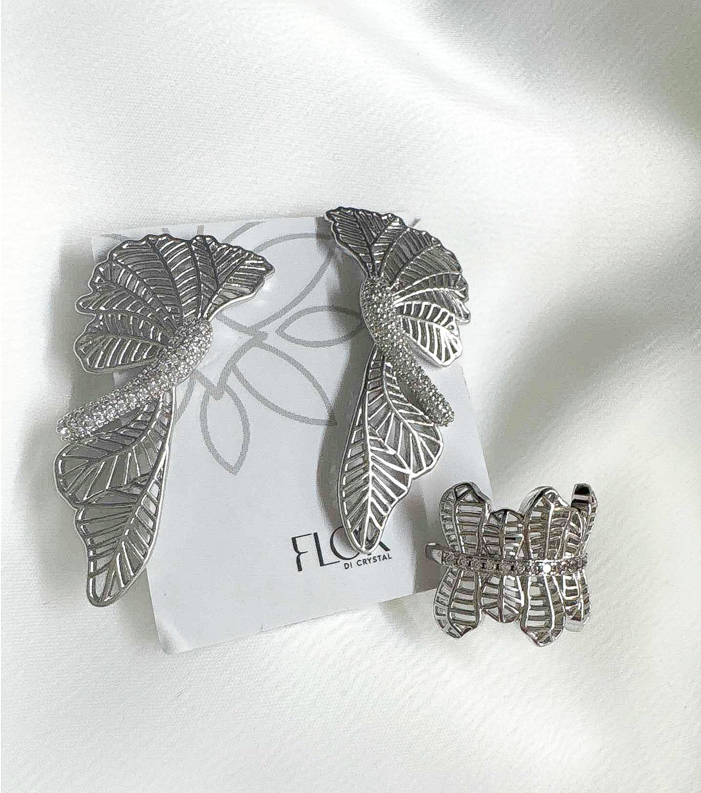 Brinco - conjunto C. Herreira de brincos e anel regulavel