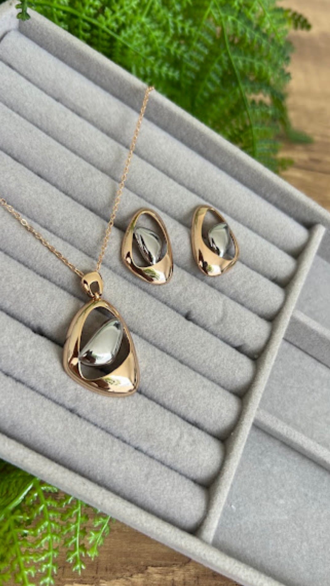 Conjunto - Conjunto Dois Banhos- Colar e brincos