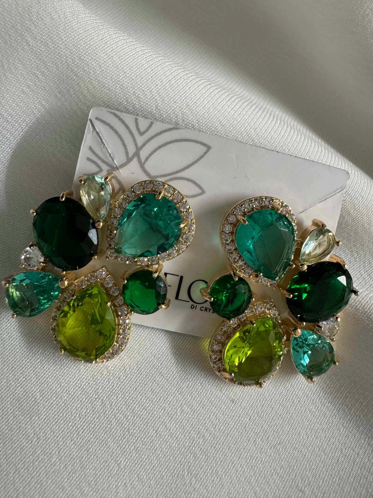 cluster Verde esmeralda e verde lima medio