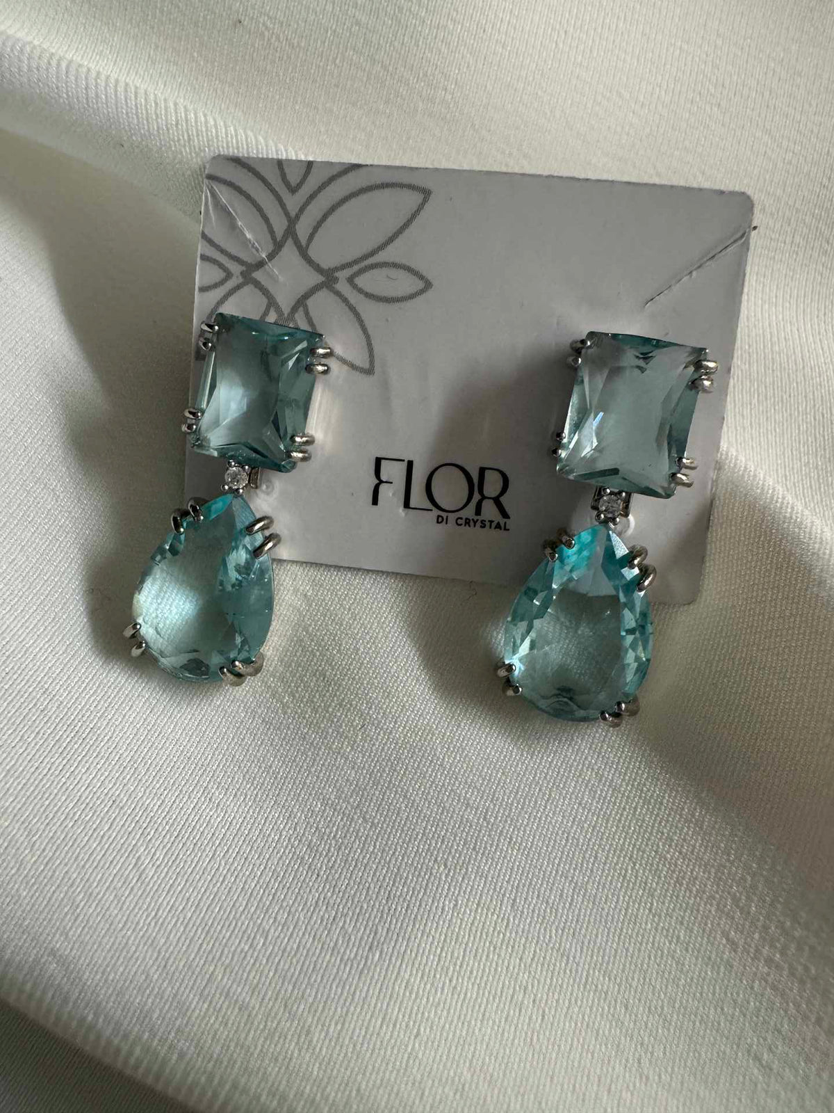 Brinco de gota Zirconia aqua Medio -pequeno