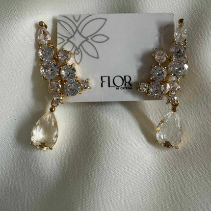Brinco earcuff cravejado em cristal 