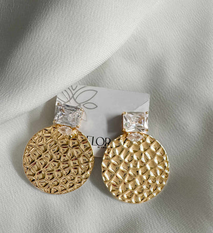 Brinco com Zirconia e chapa martelada