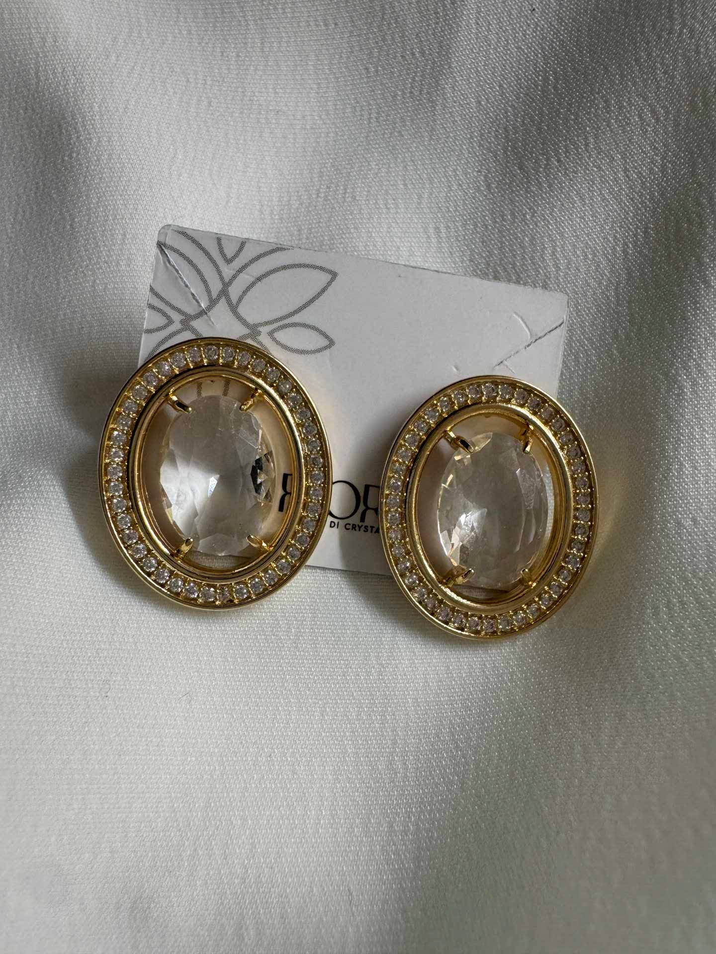 Brinco com Zirconia oval luxo