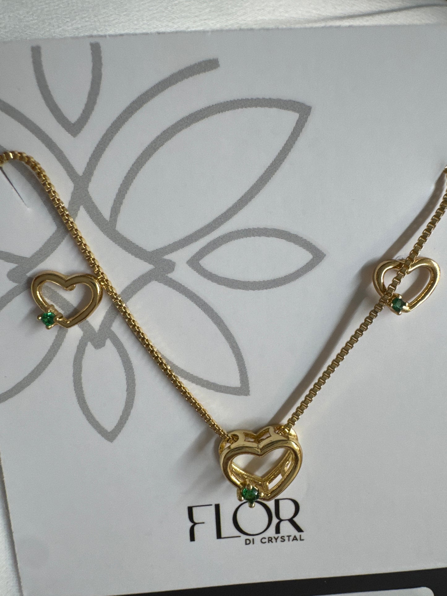 Conjunto - Conjunto delicado de coracao vasado cravejado -VERDE