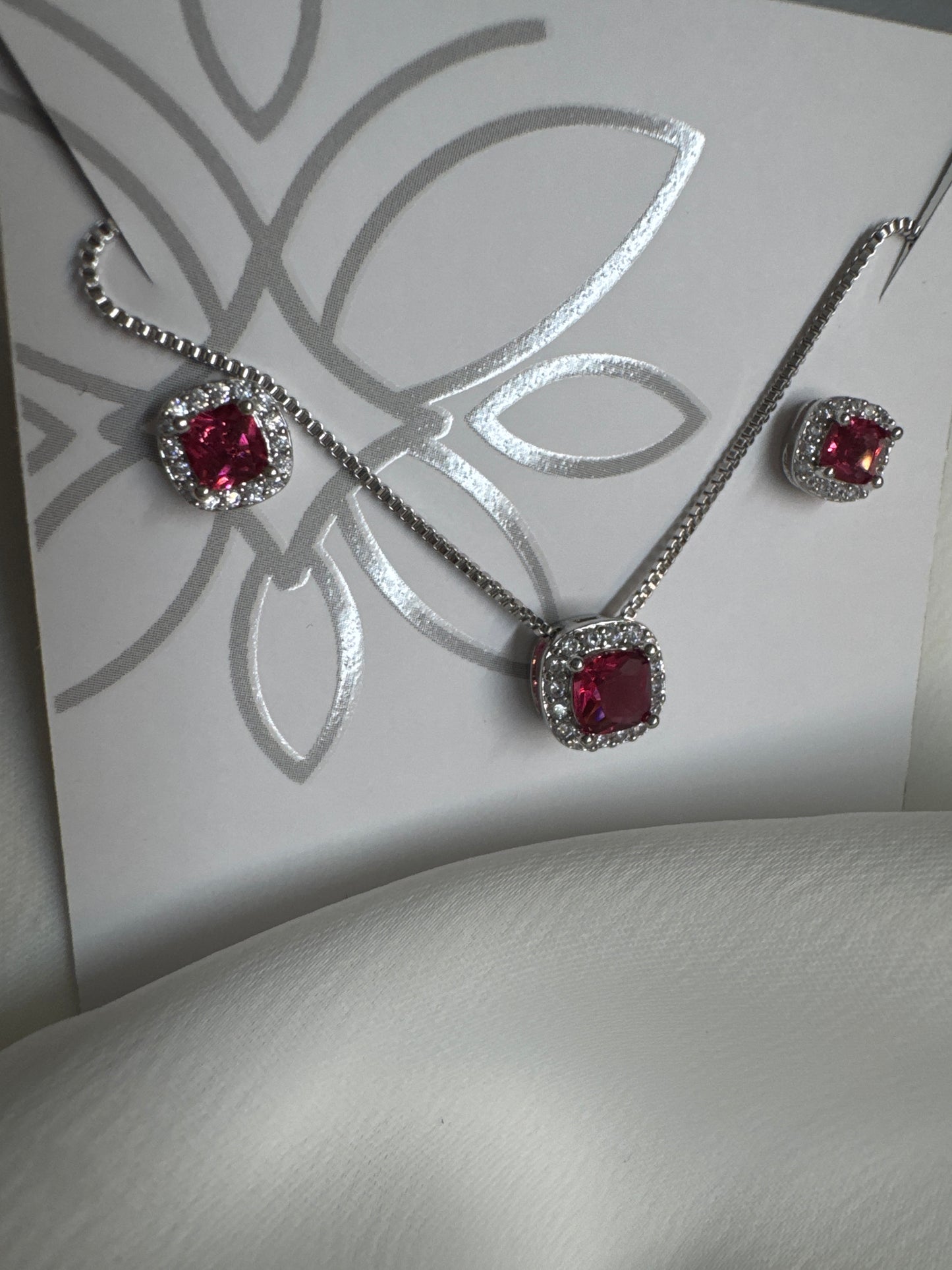 Conjunto - Conjunto delicado rubi