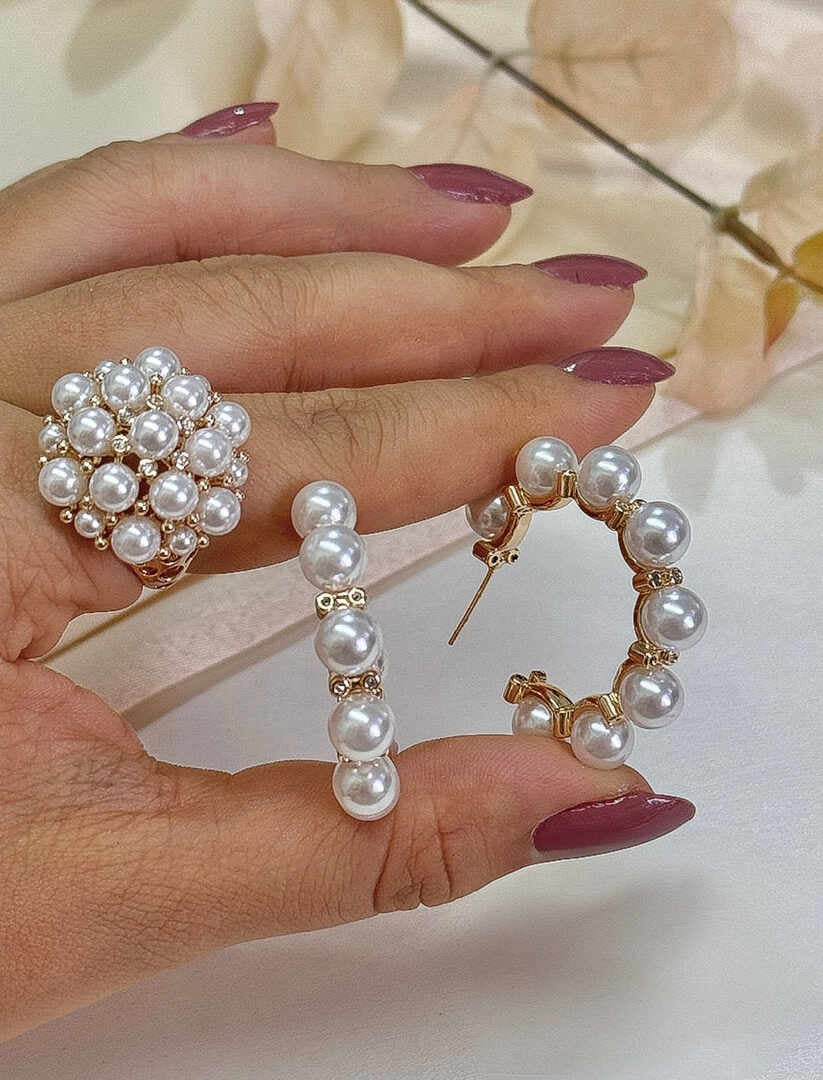 Argola grande em perola shell - sem anel