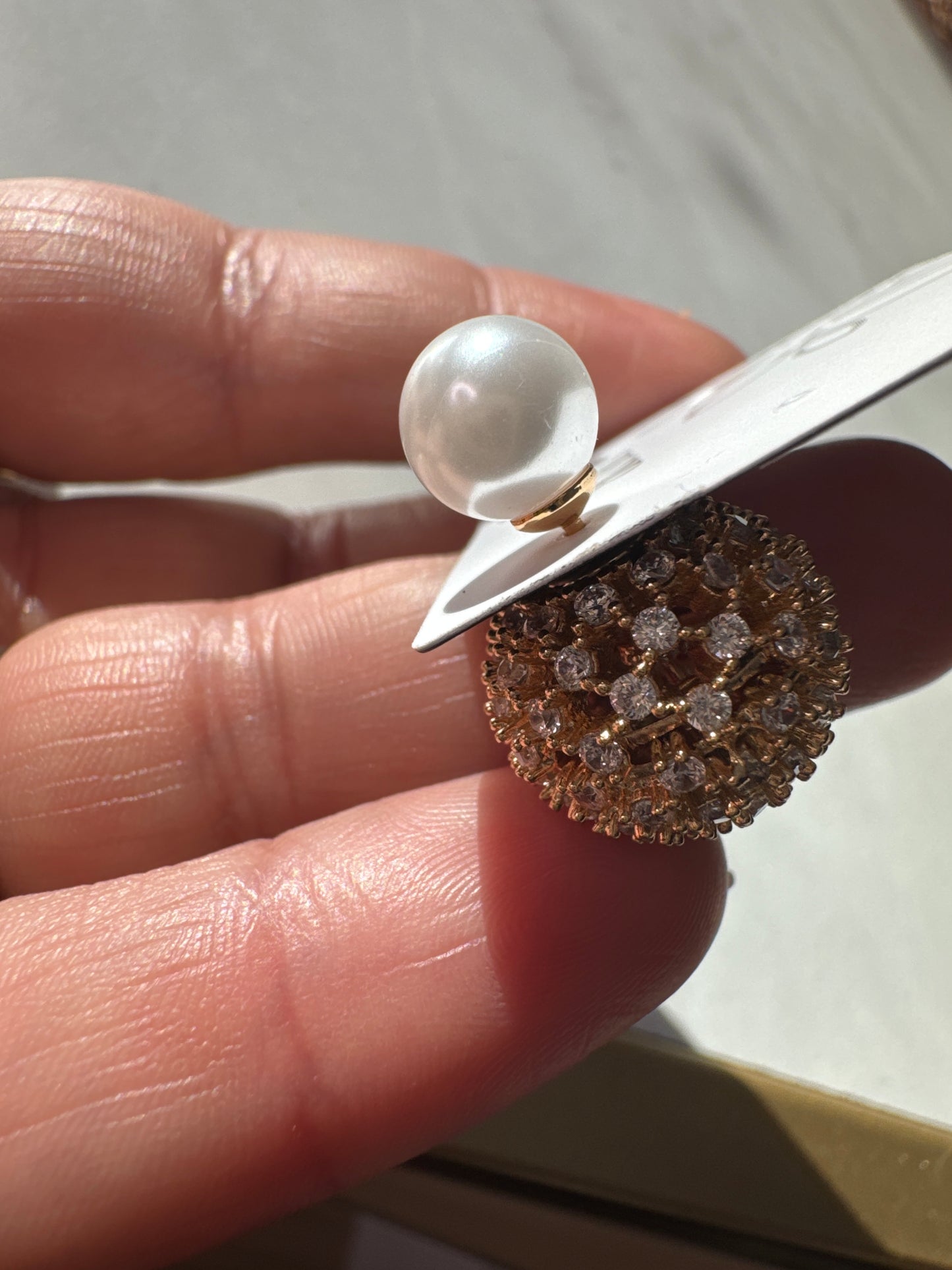 Brinco - Brinco Dior cravejado