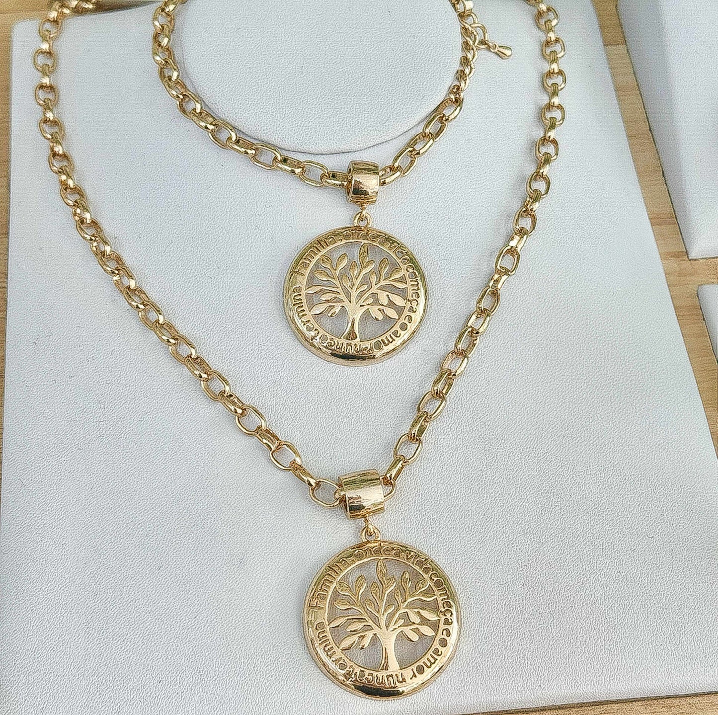 Conjunto de colar e pulseira