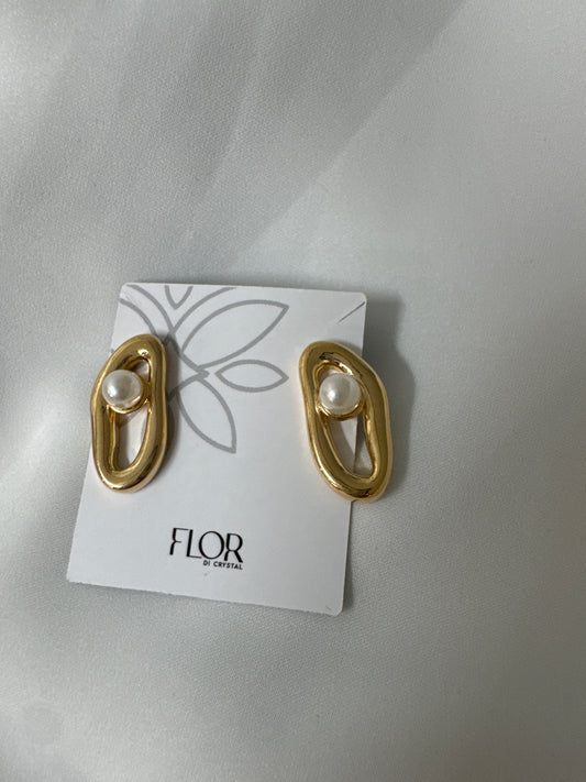 Outros - Brinco organico vazado medio com perola