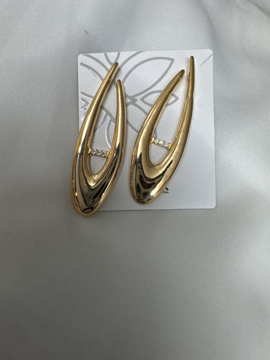 Outros - Brinco gota grande vasada alongada organica