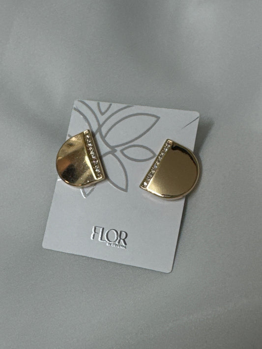 Outros - Brinco meio botao cravejado