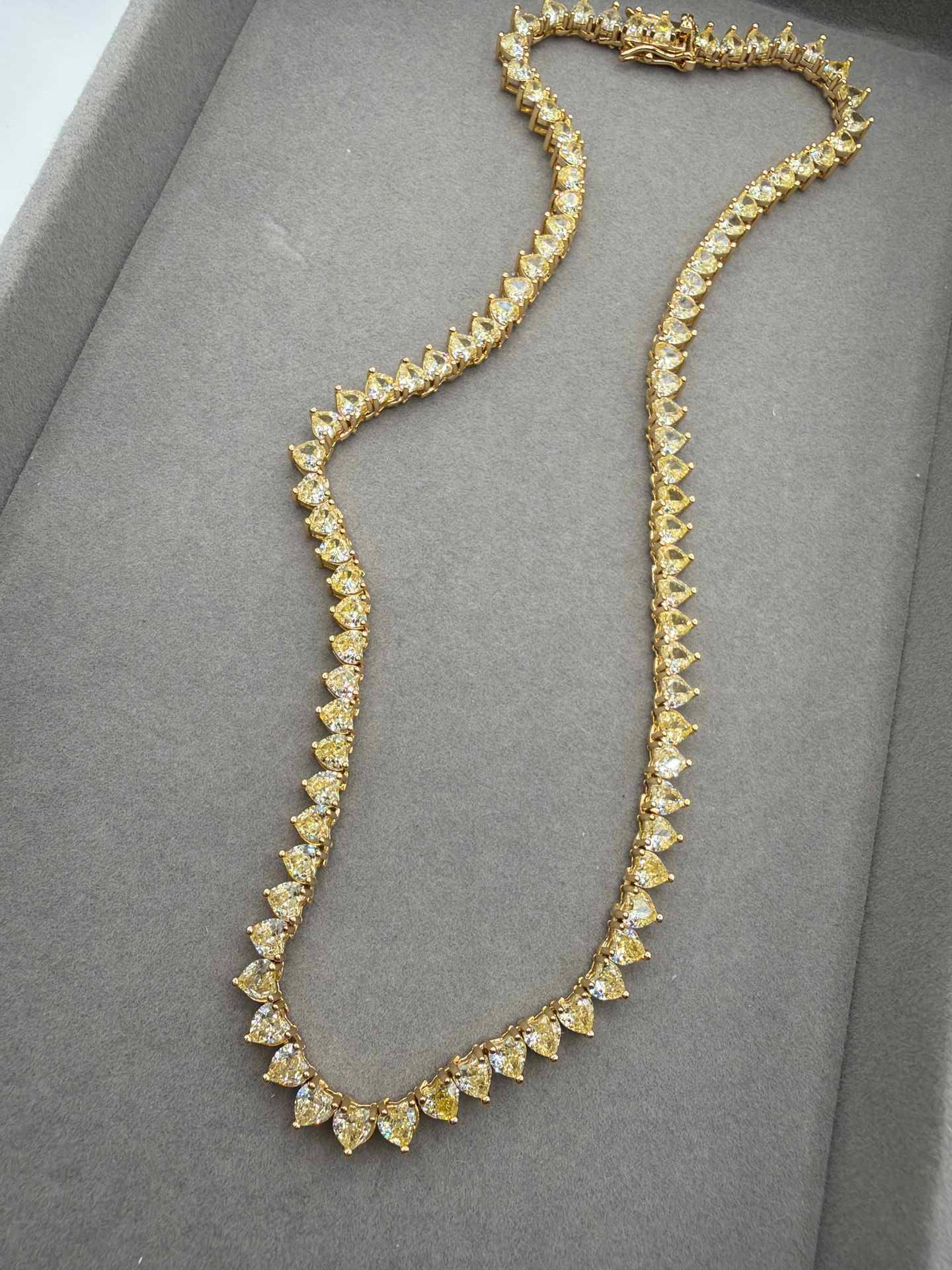 Rivieira de coracao 4mm Amarelo Manteiga 18k - 40cm