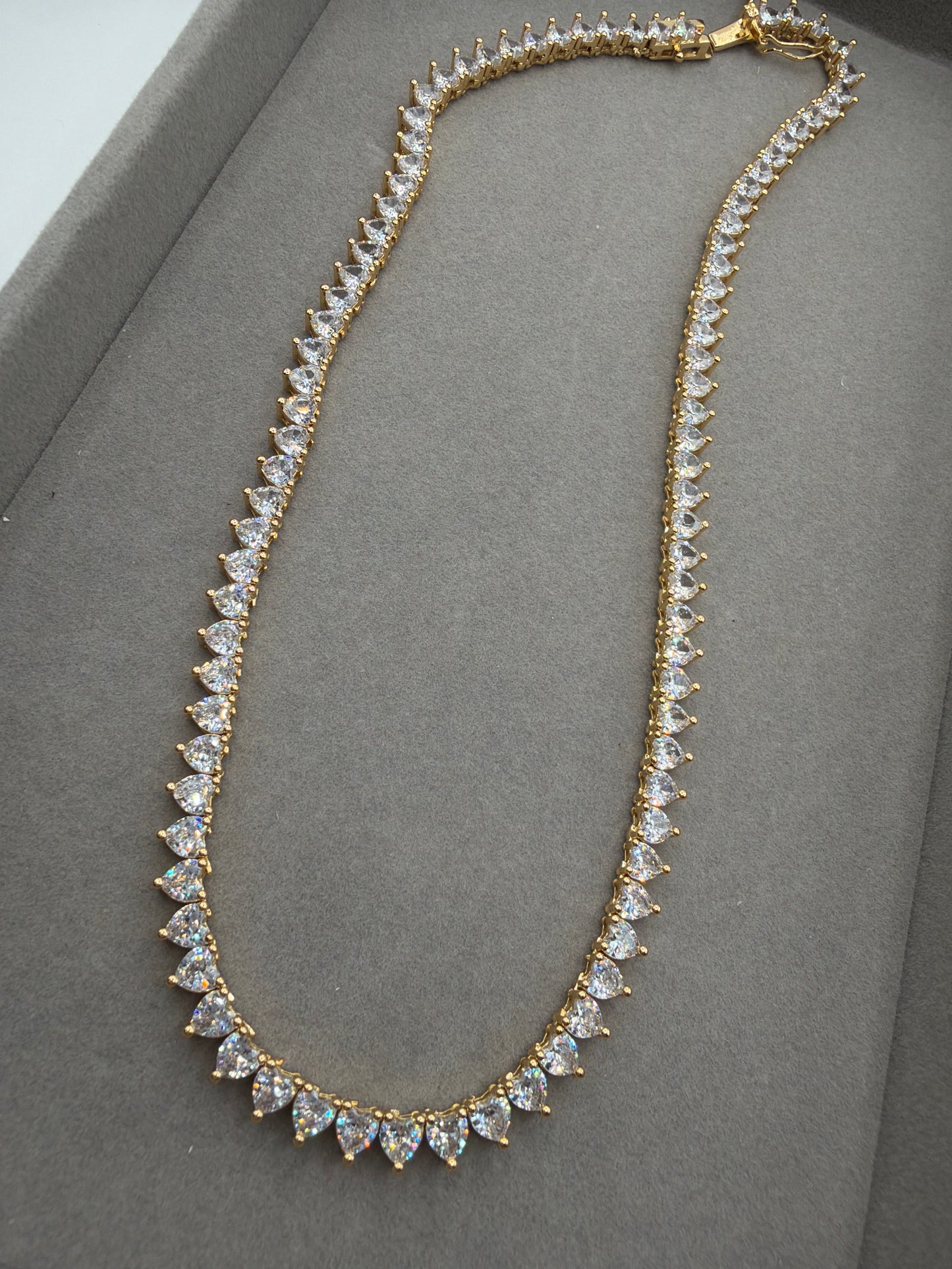 Colar - Rivieira de coracao 4mm Cristal 18k - 40cm