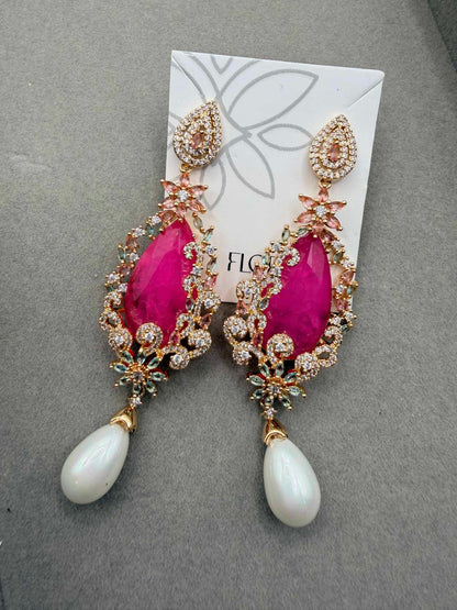 Brinco Floral com pedram Fusion Pink e perola 