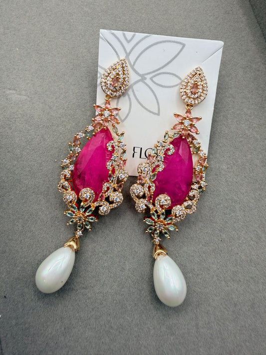 Brinco - Brinco Floral com pedram Fusion Pink e perola