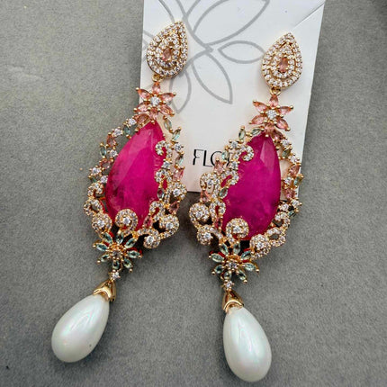 Brinco Floral com pedram Fusion Pink e perola 