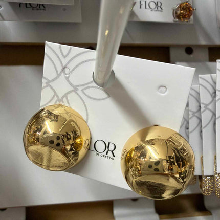 Large sphere earing with sliced detail