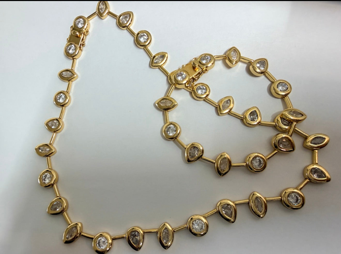 Rivieira com pulseira cravacao inglesa