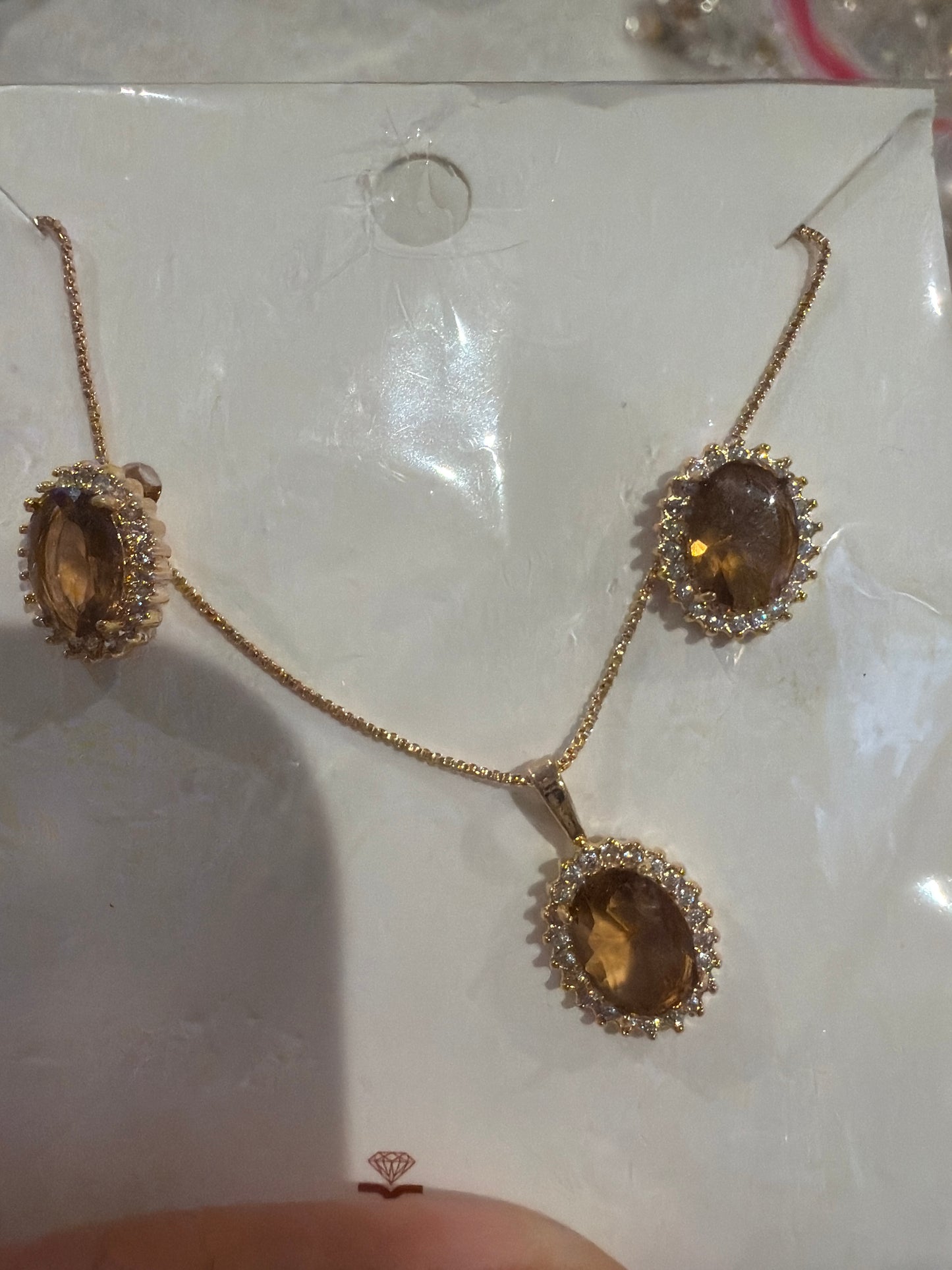 Conjunto - Conjunto de colar e brinco cravejado medio Capuchino e cristal