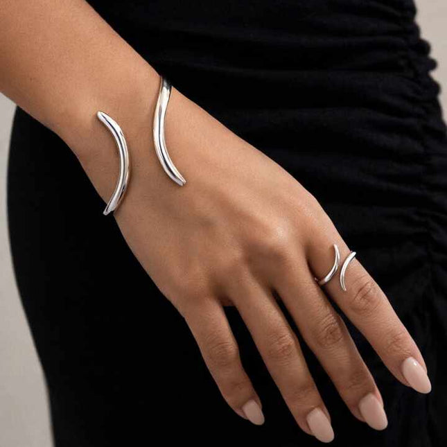 Conjunto de bracelete e anel
