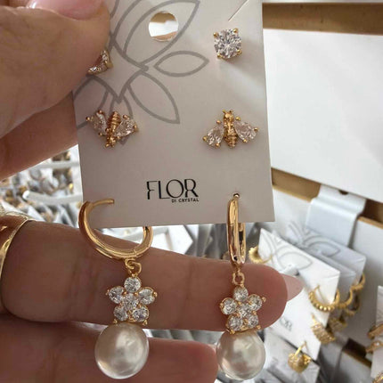 Trio Abelha e flor com ponto de luz 