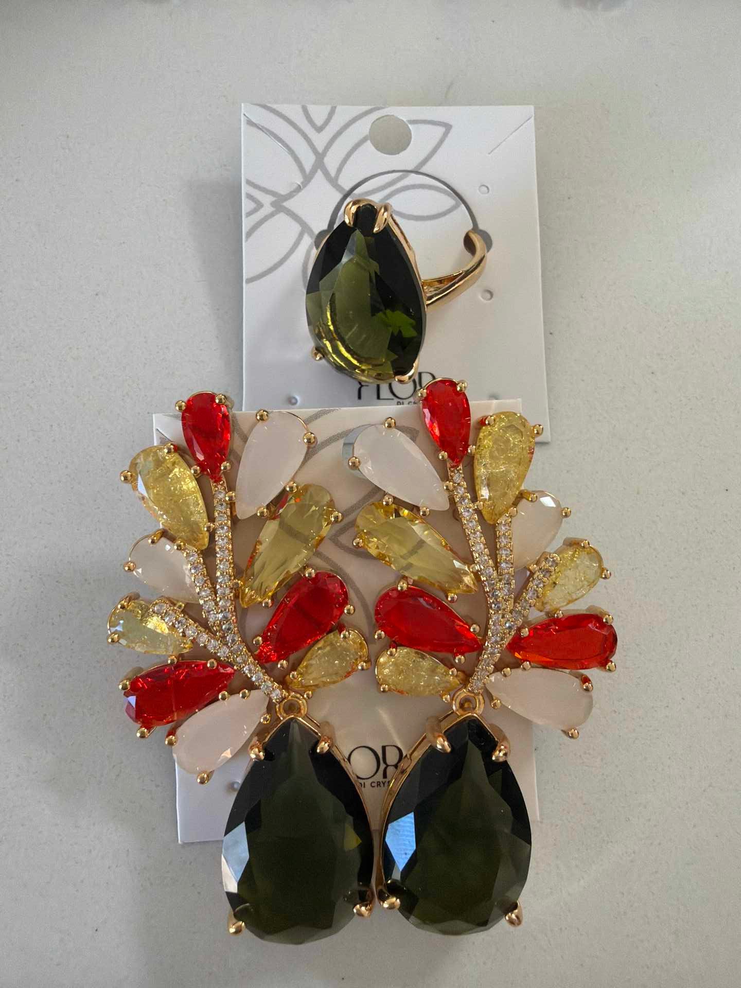 Large Luxury earing and ring in orange and green