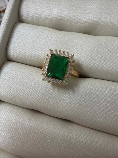 Anel Verde esmeralda cravejado- regulavel