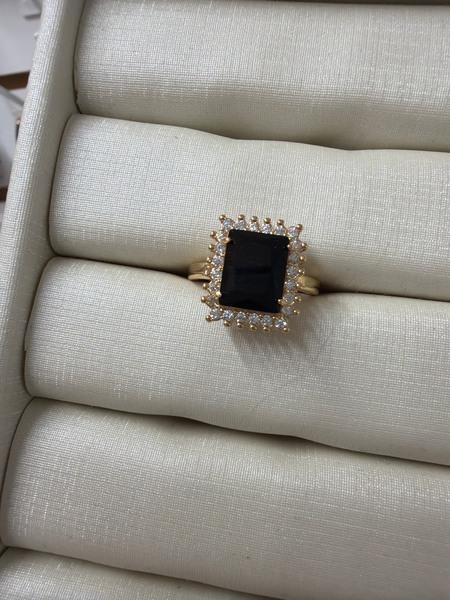 Anel - Anel Ônix  cravejado- regulável