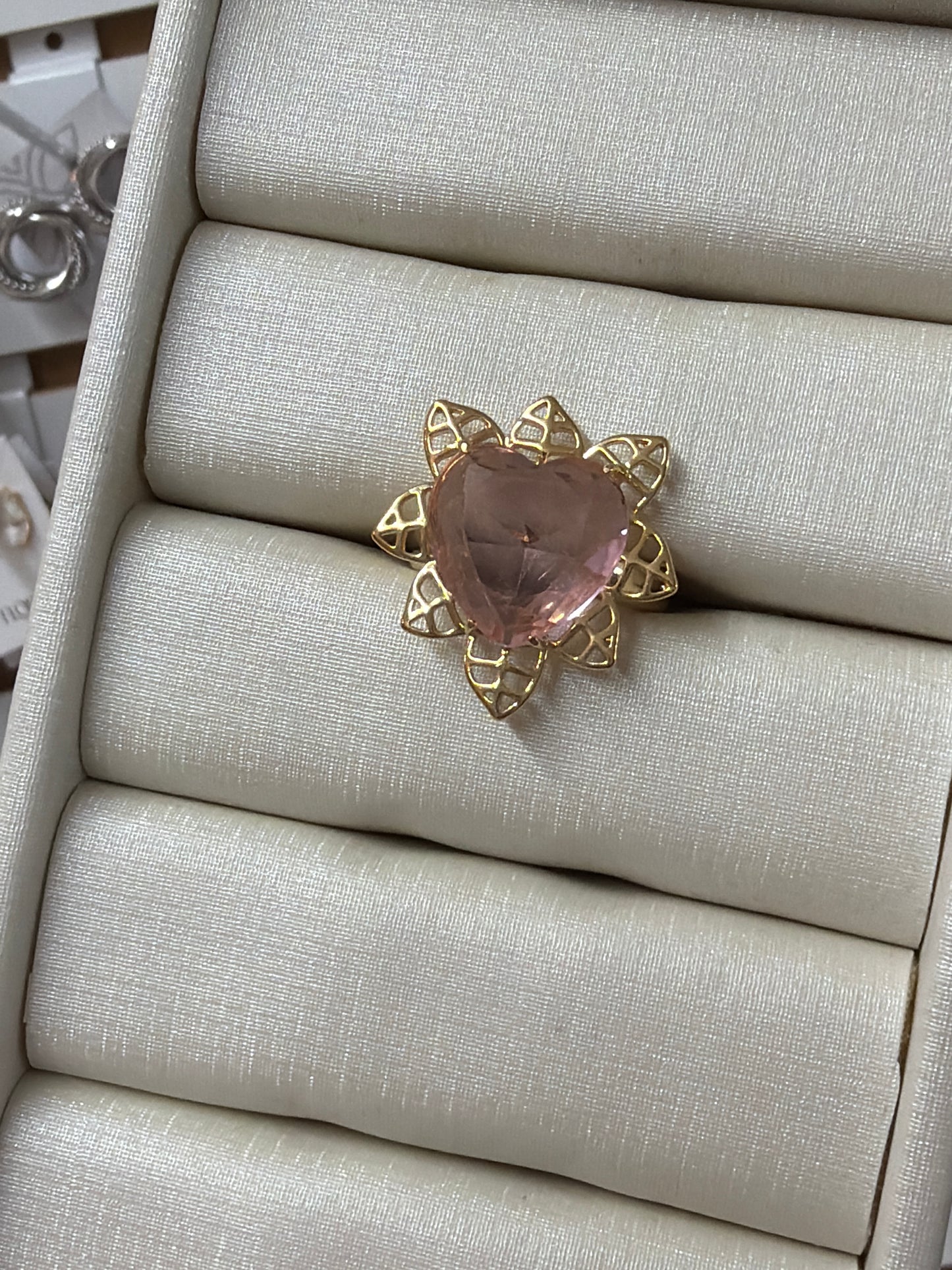 Anel - Anel Coração e flohas vazadas- 6.5