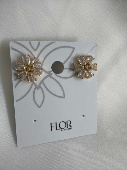 Brinco de Flor em Pedraria